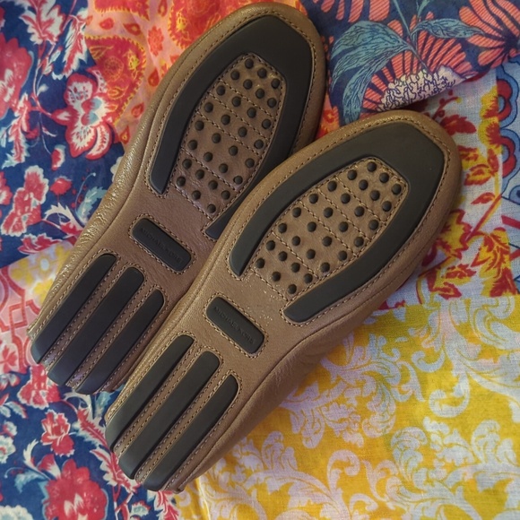 Michael Kors women's flats - Picture 2 of 5